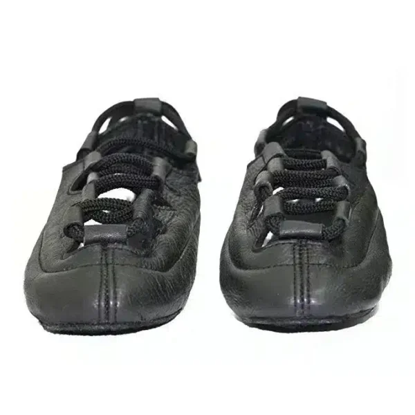 Irish dance pumps with suede sole and flexible design